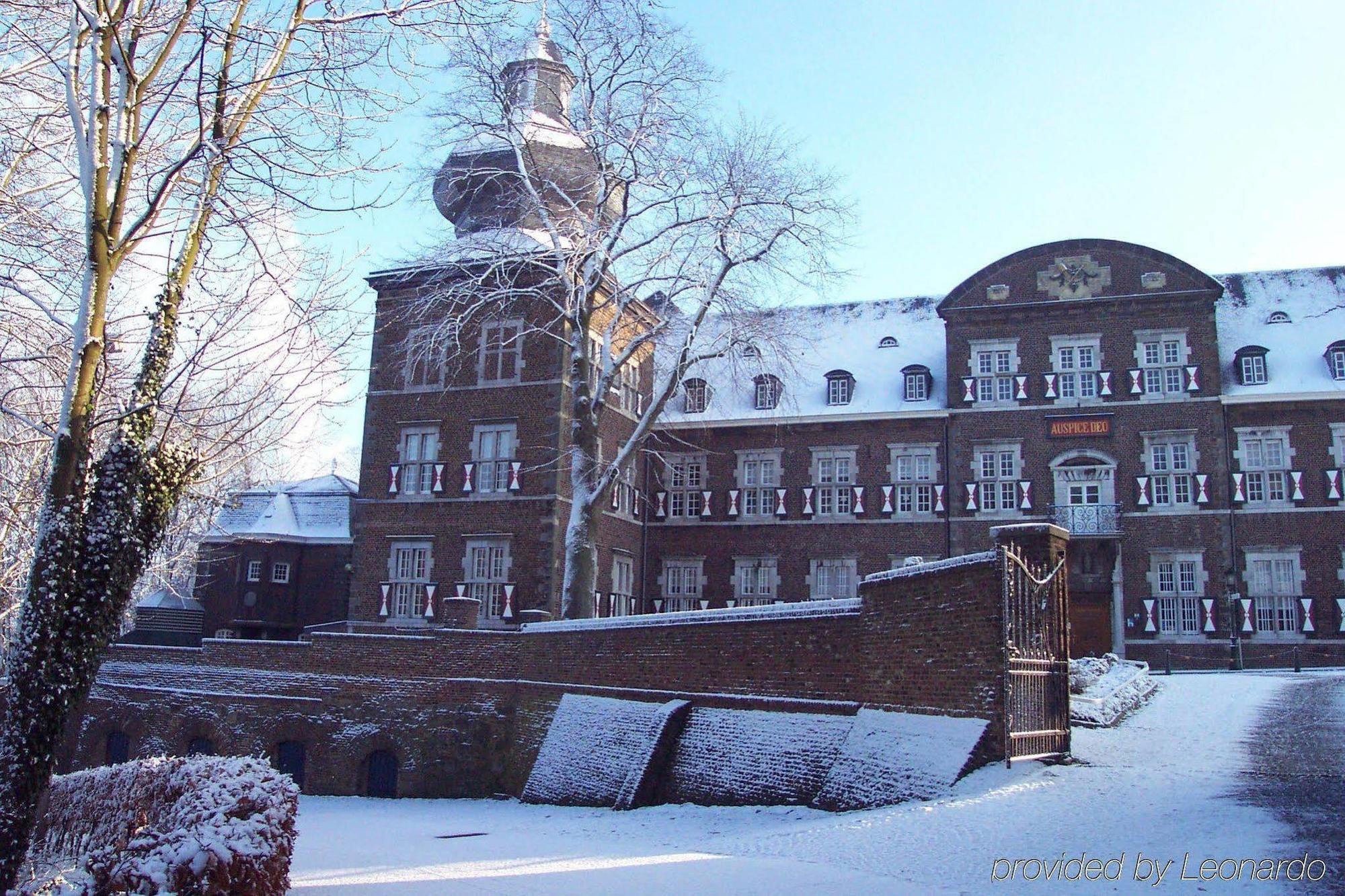 Abdij Hotel Rolduc Керкраде Екстериор снимка
